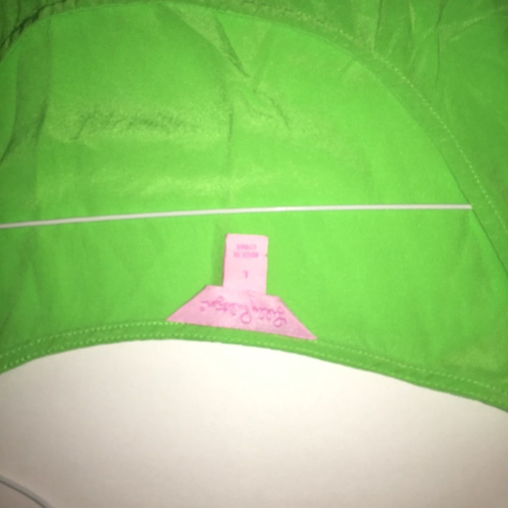 Lilly Pulitzer SILK blouse size large - Picture 4 of 5
